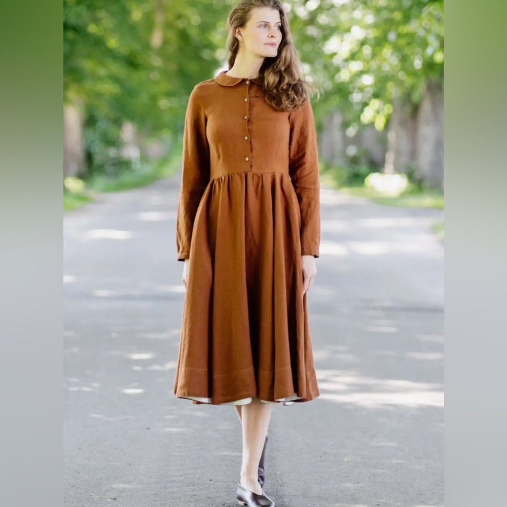 Son de flor classic dress with embroidered collar